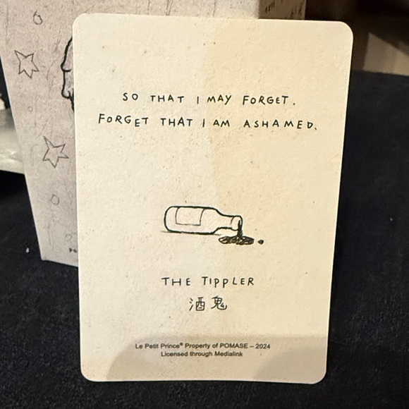 POP Mart - Hirono Le Petit Prince - Tippler Figurine - Picture 5 of 5
